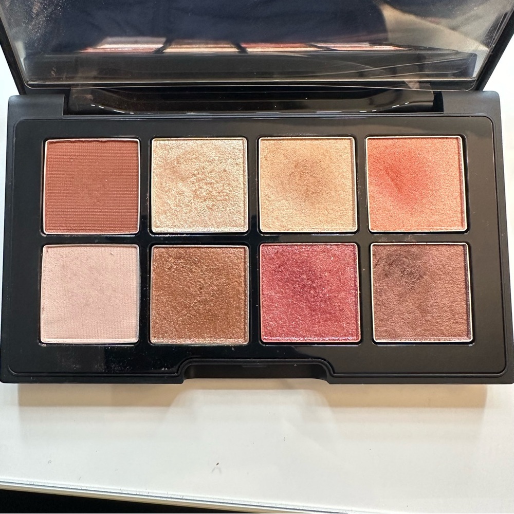 DECORTE Holiday Limited Edition Eyeshadow Quads 00